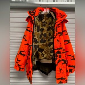 Columbia Sportswear Company Camo Orange/Black Hooded Jacket‎